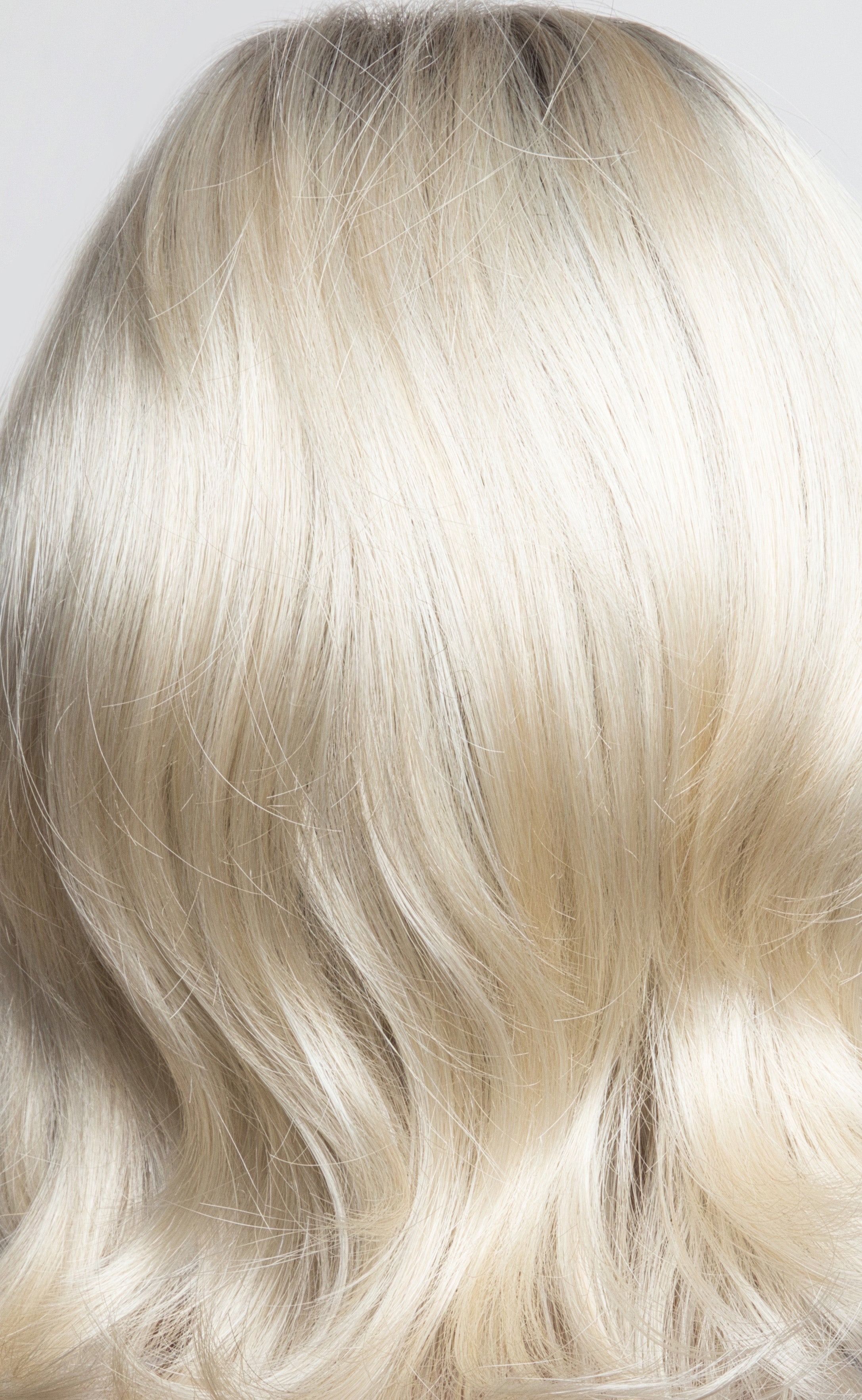 seashell blonde rooted