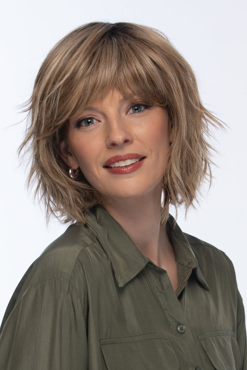 RH12/26RT4 light brown with chunky golden blonde highlights and dark brown roots